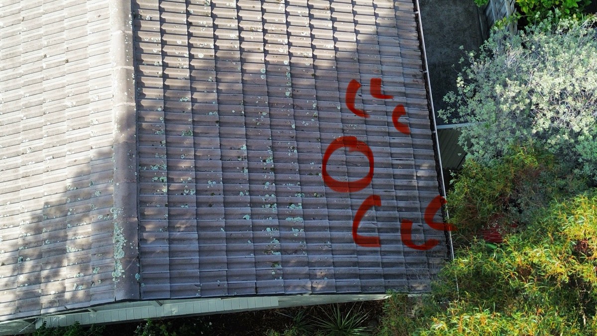 Cracked and broken roof tiles, Craigieburn